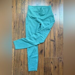 Lululemon Wunder train with pockets